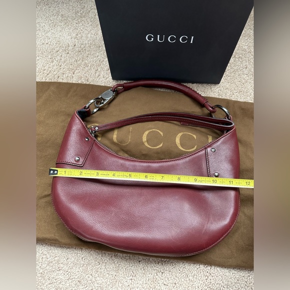 Authentic Gucci burgundy half moon bag - Picture 6 of 17